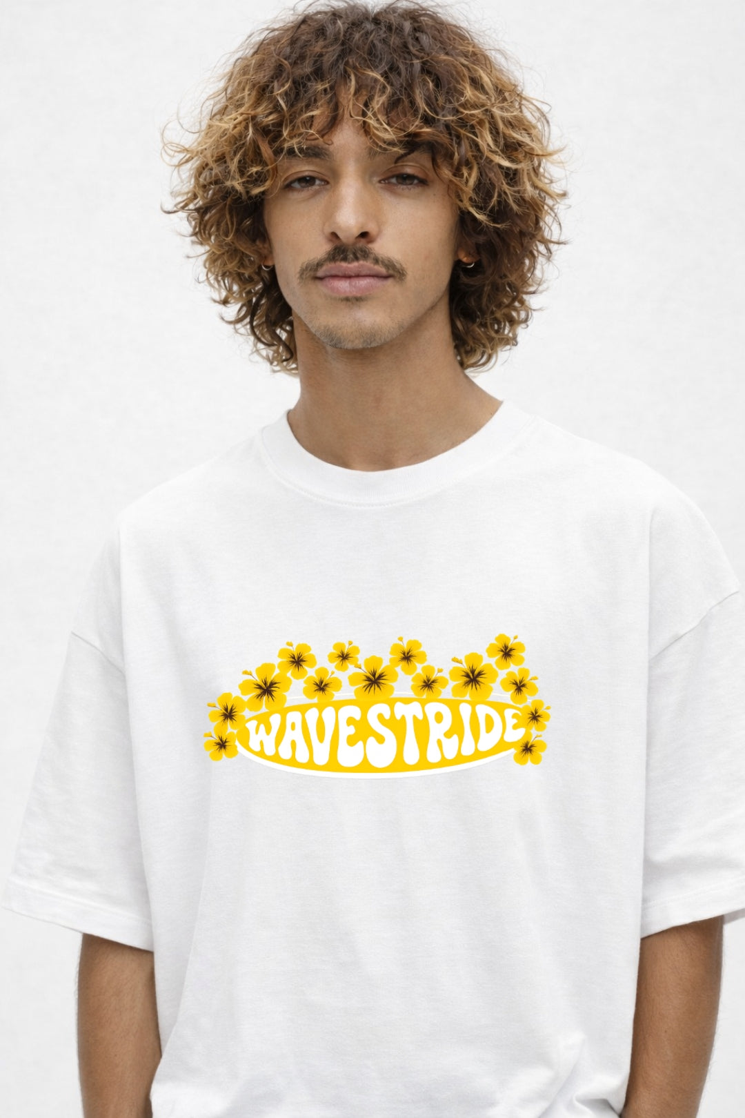 Camiseta Oversized Golden Bloom Branco