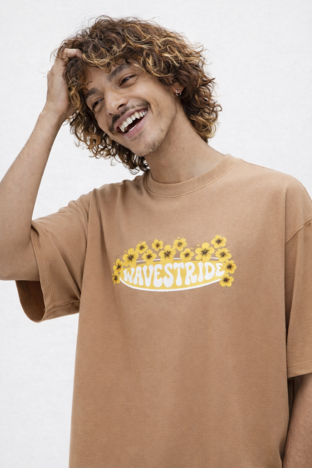 Camiseta Oversized Golden Bloom Areia